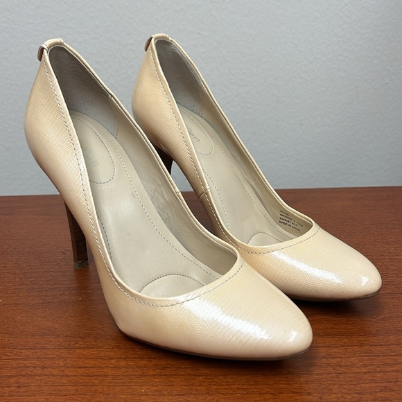 Calvin Klein Whinnie Stiletto Heels 7 1/2 Excellent condition! - Picture 6 of 6